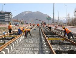 Kayseri'de Raylı Sistem Çalışmaları Yeniden Başladı