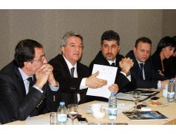 İzmirli Turizmciler: Basmane'deki Gelişime Yetkililer Ayak Uyduramıyor