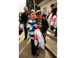 Huzurevinde Kalan Yaşlılar, Köylerdeki Çocuklarla Buluştu