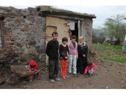 Cihan'ın Gündeme Getirdiği Sefalet İçinde Yaşayan Aileye Ereğli Sahip Çıktı