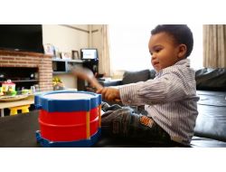 Farklı Irktan Bebekler, Irkçılığa Karşı Müzik Yaptı