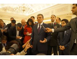 Cumhurbaşkanı Gül: Kutlamalarda Türk Bayrağı Bulunmaması Büyük Bir Noksanlık