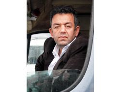 Minibüs Şoförü Aracı Bağlanınca Kendini Araca Kilitledi