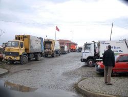 Rize Belediyesi Temizlik İşçileri Çöp Toplamama Eylemi Yaptı