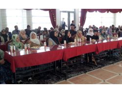 Fırat Üniversitesi Öğrencileri Huzurevini Ziyaret Etti