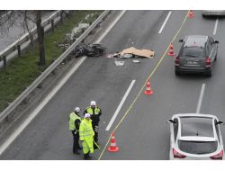 Yola Savrulan Motosiklet Sürücüsünü Otomobil Ezdi