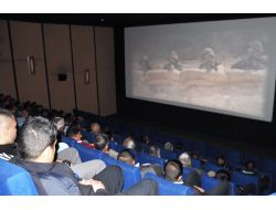 Hükümlüler Sinemada Film İzledi