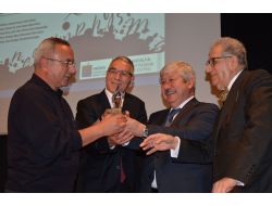 17. Altın Portakal Şiir Ödülü Şükrü Erbaş’a Verildi