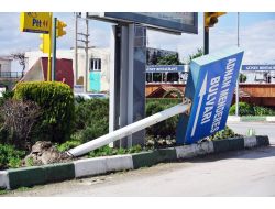 Osmaniye’de Fırtına Şehir Merkezini Yıktı Geçti