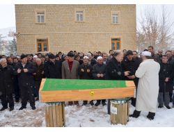 Bayburt Belediye Başkanı Polat'ın Dedesi Toprağa Verildi