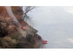 Jandarma Sualtı Timi, Munzur Nehri'ne Düşen Genci Arıyor