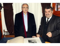Vali Kemelek Ziyabey Yazma Eserler Kütüphanesi'ni Gezdi
