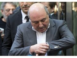 Rus Oligark Berozovski Öldü