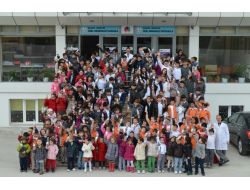 Orhangazili Öğrencileri Afrika'da Su Kuyusu Açtırıyor