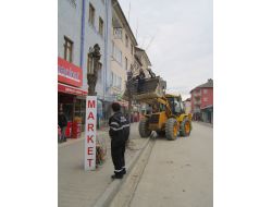 Eflani Belediyesi'nden Ağaçlara Bahar Bakımı