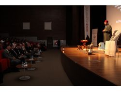 Rektör Prof. Dr. Akhan: Safahat Tekrar Tekrar Okunmalı