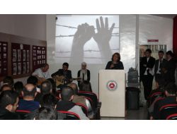 Mahkumlar Şiir Ve Türkülerle Duygulandı