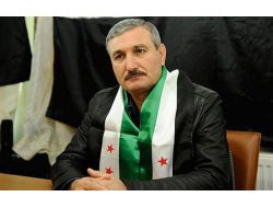 Riyad el-Esad Yaralandı!