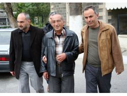 Hastane Dolandırıcısı İzmir'de Yakalandı