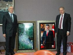 Karasu Belediye Başkanı İspiroğlu, Cumhurbaşkanlığı Genel Sekreteri Mustafa İsen'i Ziyaret Etti