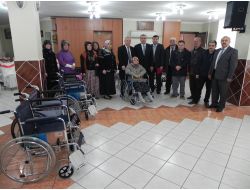Erdemir İşçilerinden Engellilere Sandalye Bağışı