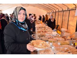 Eğitim Gönüllülerinden Öğrencilere Destek