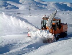 Bitlis'te 35 Kişi Karda Mahsur Kaldı!