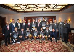 Şampiyon Güreşçiler Ankara Büyükşehir’de