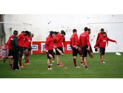 Trabzonspor, Antalyaspor Maçına 3 Puan Parolasıyla Hazırlanıyor