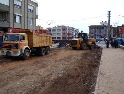 Altınoluk Beldesinde Cadde Yenileme Çalışmaları Yapılıyor