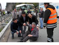 Halk Otobüsü Karşı Yöne Geçti: 1 Ölü, 2’si Ağır 20 Yaralı