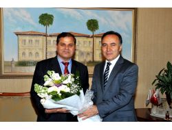 Vali Altıparmak’tan Yılın Doktoruna Tebrik