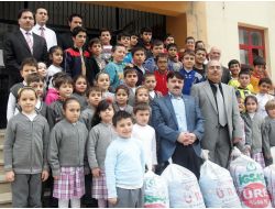 Duyarlı Öğrenciler Engelliler İçin Kapak Topladı