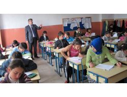 12 Bin Öğrenci Matematik Sınavında Ter Döktü