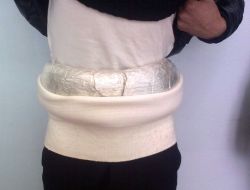 Esrarı Bellerine Sararak Gizlemişler