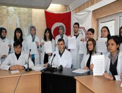 Eczacılık Fakültesi Öğrencileri, Markette İlaç Satılmaması İçin Cumhurbaşkanı Ve Başbakan'a Mektup Gönderdi