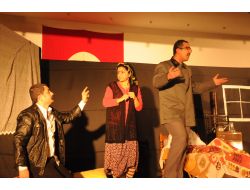 Belediye Tiyatrosu ‘kördövüşü’nü Sahneledi