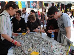 İran Riyalinin Değer Kaybetmesi Acemlerin Alışveriş Yapmasını Olumsuz Etkiliyor