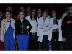 Doktorlar, Meslektaşlarına Saldırıya Karşı Nöbet Tutmaya Başladı