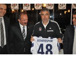 Beşiktaş Kafilesine Fenerbahçeli Belediye Başkanından Yemek Jesti