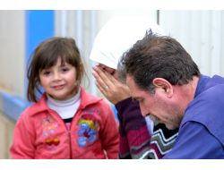 Savaştan Kaçan Çerkezler Nizip’teki Kampa Yerleşti