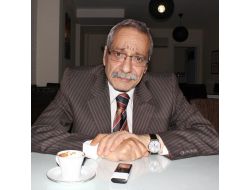 12 Eylül Bildirisini Okuyan Mertcan: Darbe Duyurusu Sırtımda Bir Kambur