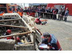 Manisa'da Deprem Tatbikatı Yapıldı