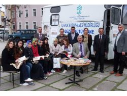 Üniversitelilerin Kitap Toplama Projesine Valilikten Destek