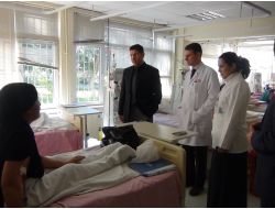 Antalya’da Diyaliz Hastaları Ücretsiz Olarak Hastaneye Naklediliyor