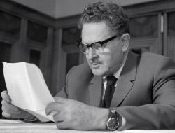 Nazım’ın Komünist Parti Kurultayına Katılmasını Kruşçev Reddetmiş