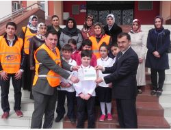 11 Afrikalının Gözü, Küçük Yüreklerin Yardımıyla Açılacak