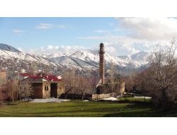 Bitlis’in 5 Minaresi Her Mevsim Ayrı Güzel