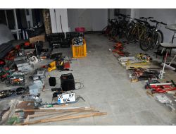 Hırsızlık Zanlısının Evinden Çıkanlar Polisleri Bile Şaşırttı