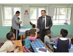 Sınav Sonrası Toplanan Kalem Ve Silgiler Köy Okullarına Dağıtıldı